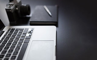 爱游戏官网-长传长射：场上那些令人震惊的远距离奇迹，长传集锦