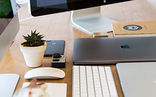 爱游戏官网-长传长射：场上那些令人震惊的远距离奇迹，长传集锦